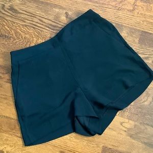 NWT LOFT Outlet Black Dress Shorts w/Pockets & Elastic Waist - Size Small